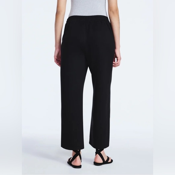 Scoop Women's and Women's Plus New Scubaknit Cropped Pants 1X Black - Picture 2 of 3